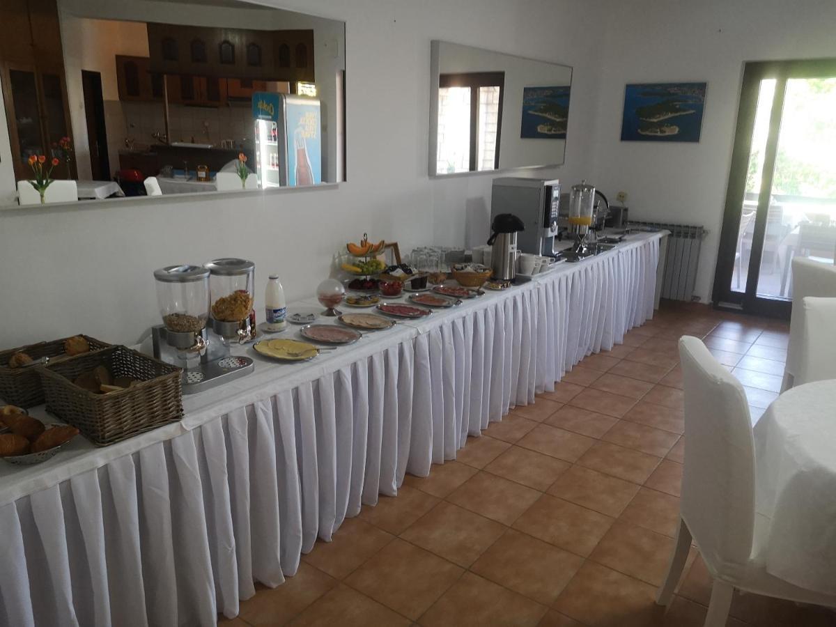 Bed & Breakfast Anita Medulin Ngoại thất bức ảnh